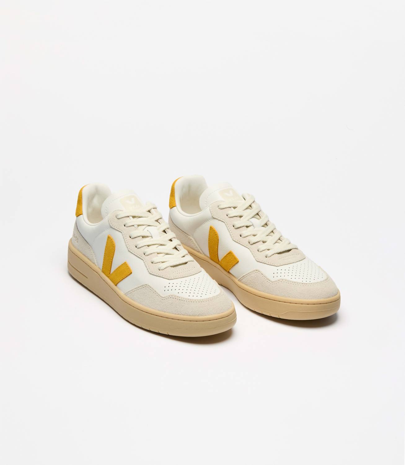 Veja - Women's V-90 Sneaker