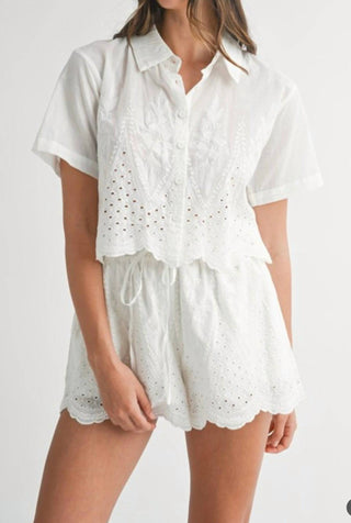 Mable - Eyelet Short Set