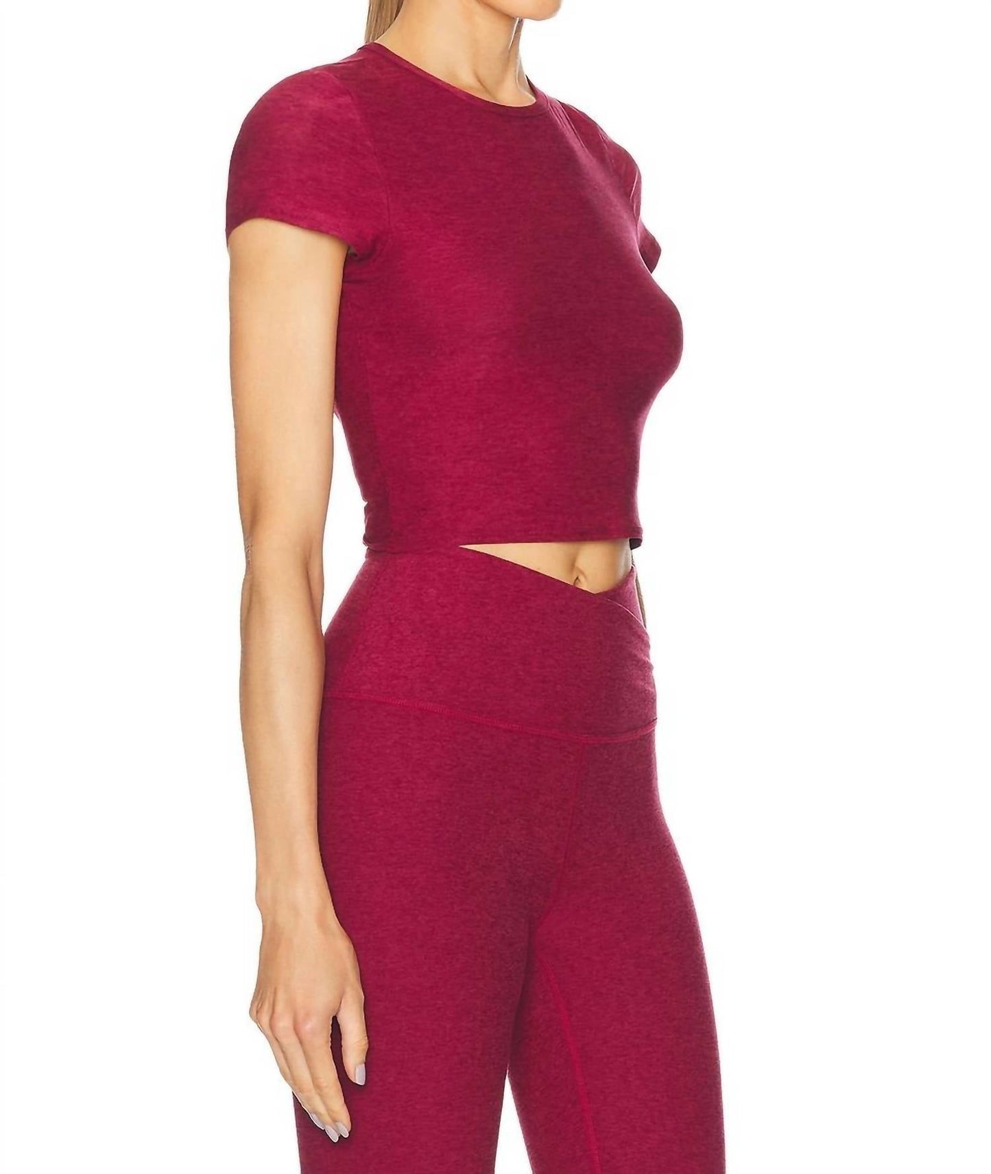 Beyond Yoga - Featherweight Let Go Twist Back Cropped Top