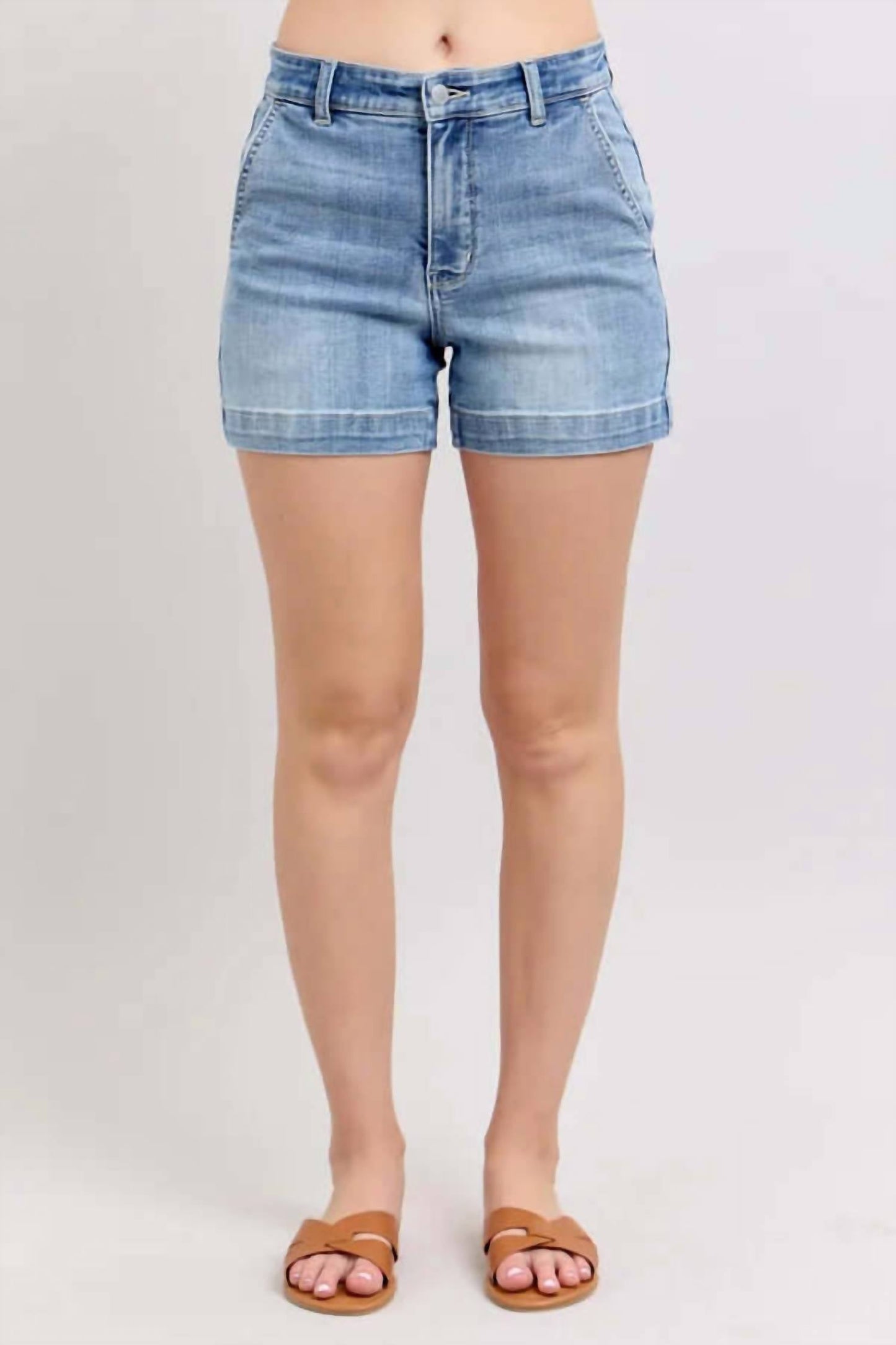 Judy Blue - Mid Rise Trouser Hem Short