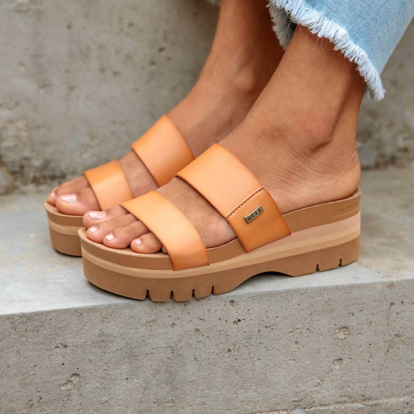 Reef - Women's Cushion Vista Hi Sandals