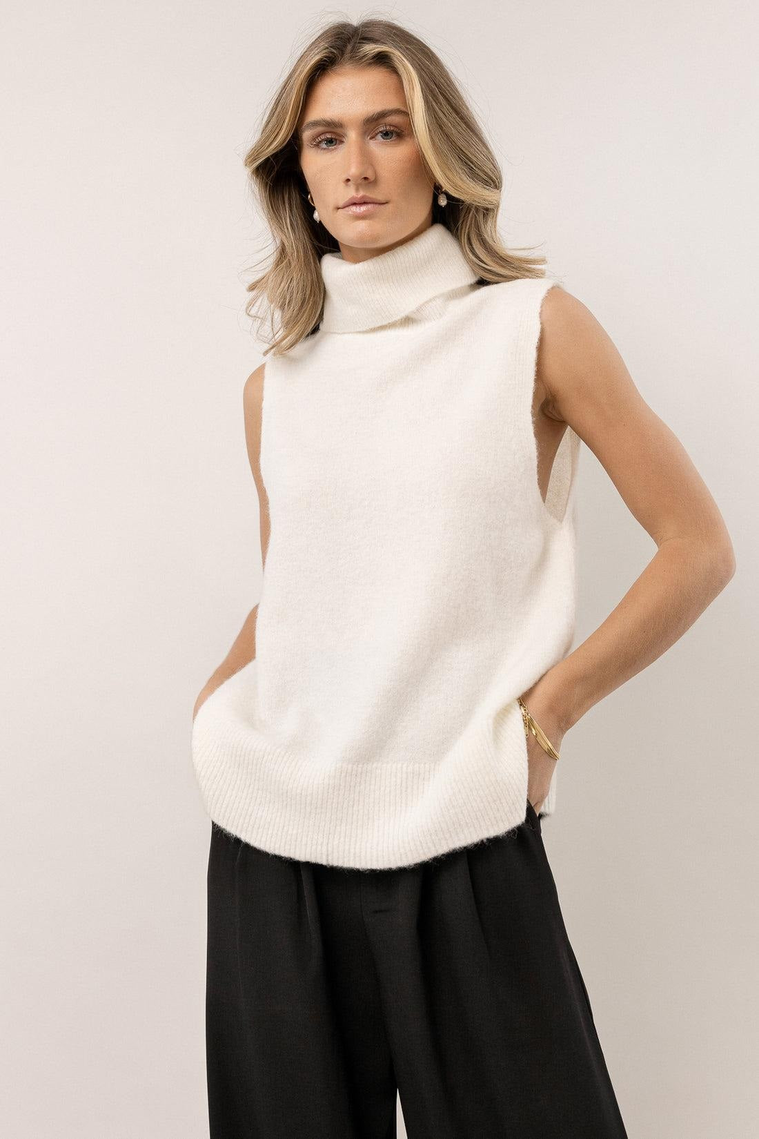 VERO MODA Women's Lia Sweater Vest White