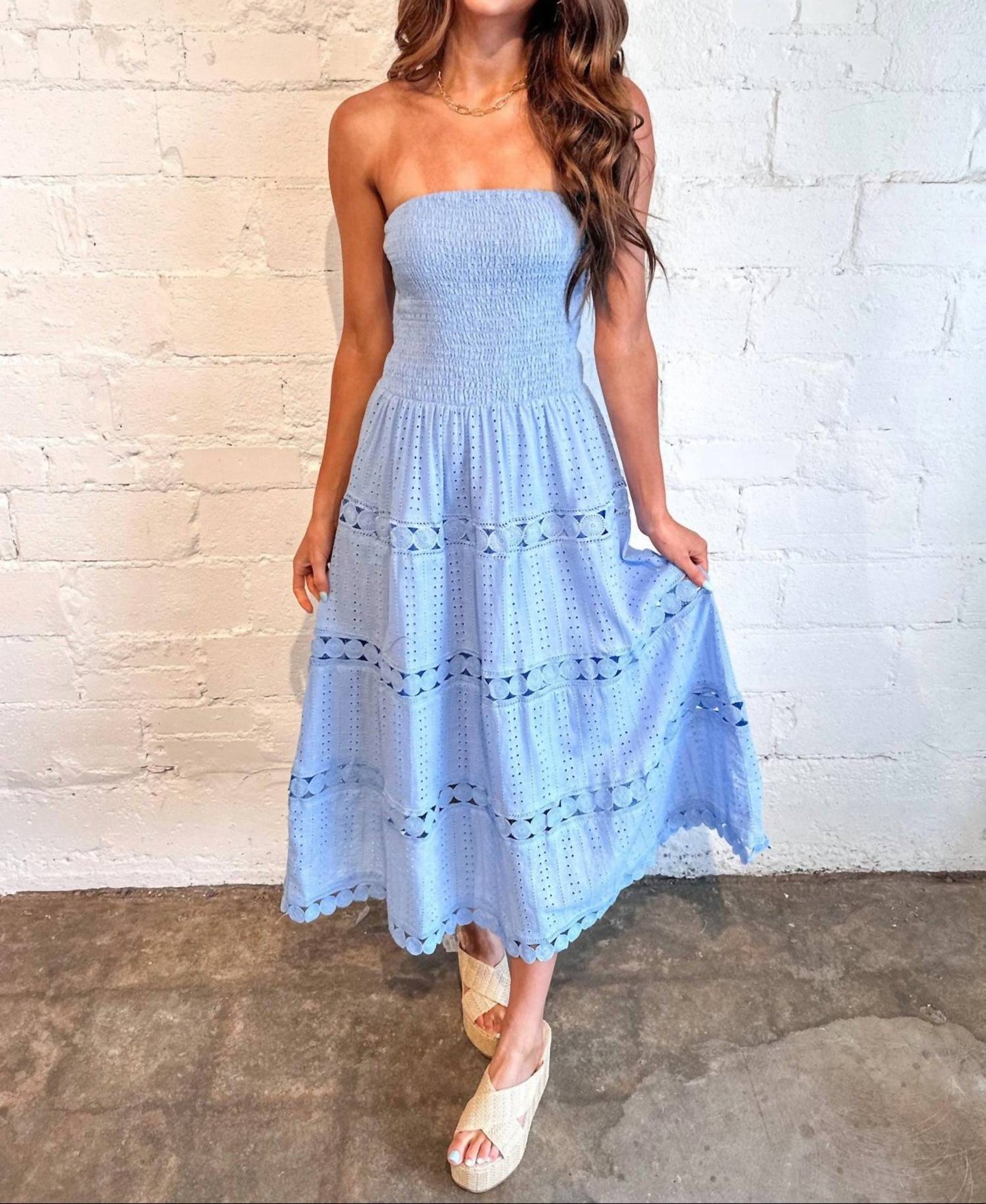 Main Strip - Tube Smocking Lace Boarder Midi Dress