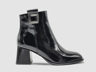 Aga - Women's Karolina Leather Booties