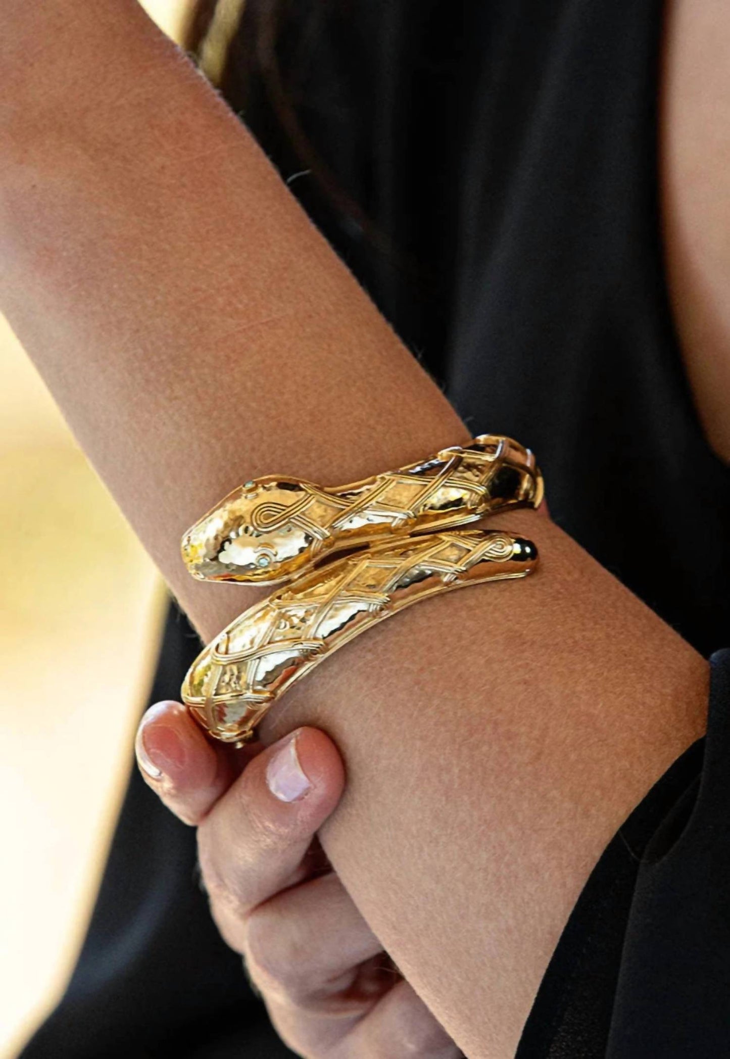 Capucine De Wulf - Women's Earth Goddess Serpentina Hinged Bangle Bracelet