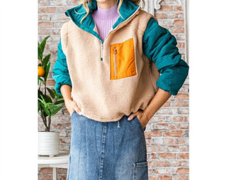 Veveret - Fleece Puffer Sleeve Pullover Top