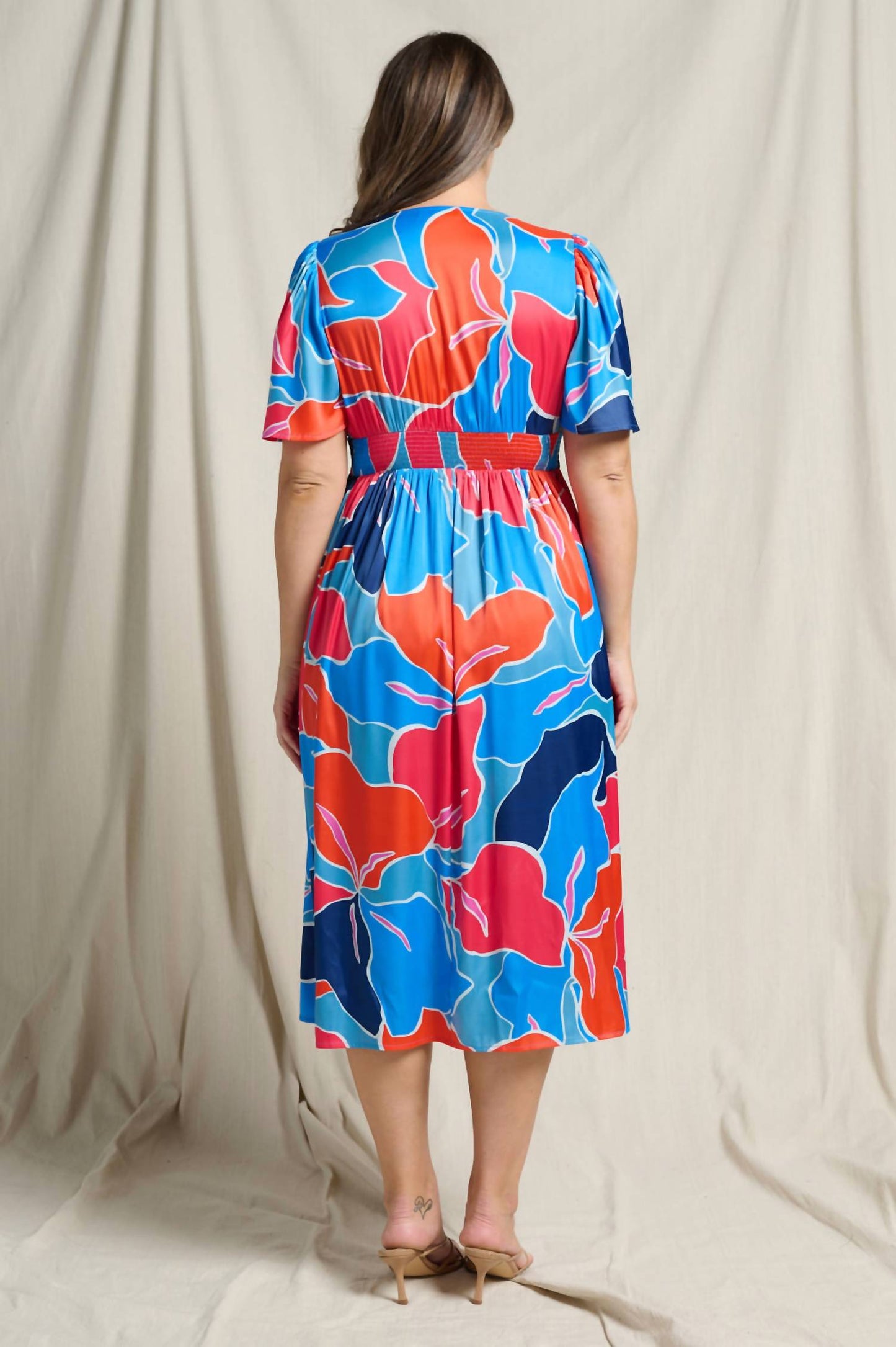 Doe And Rae - Floral V-neck Flutter Short Sleeve Smocked Waist Dress