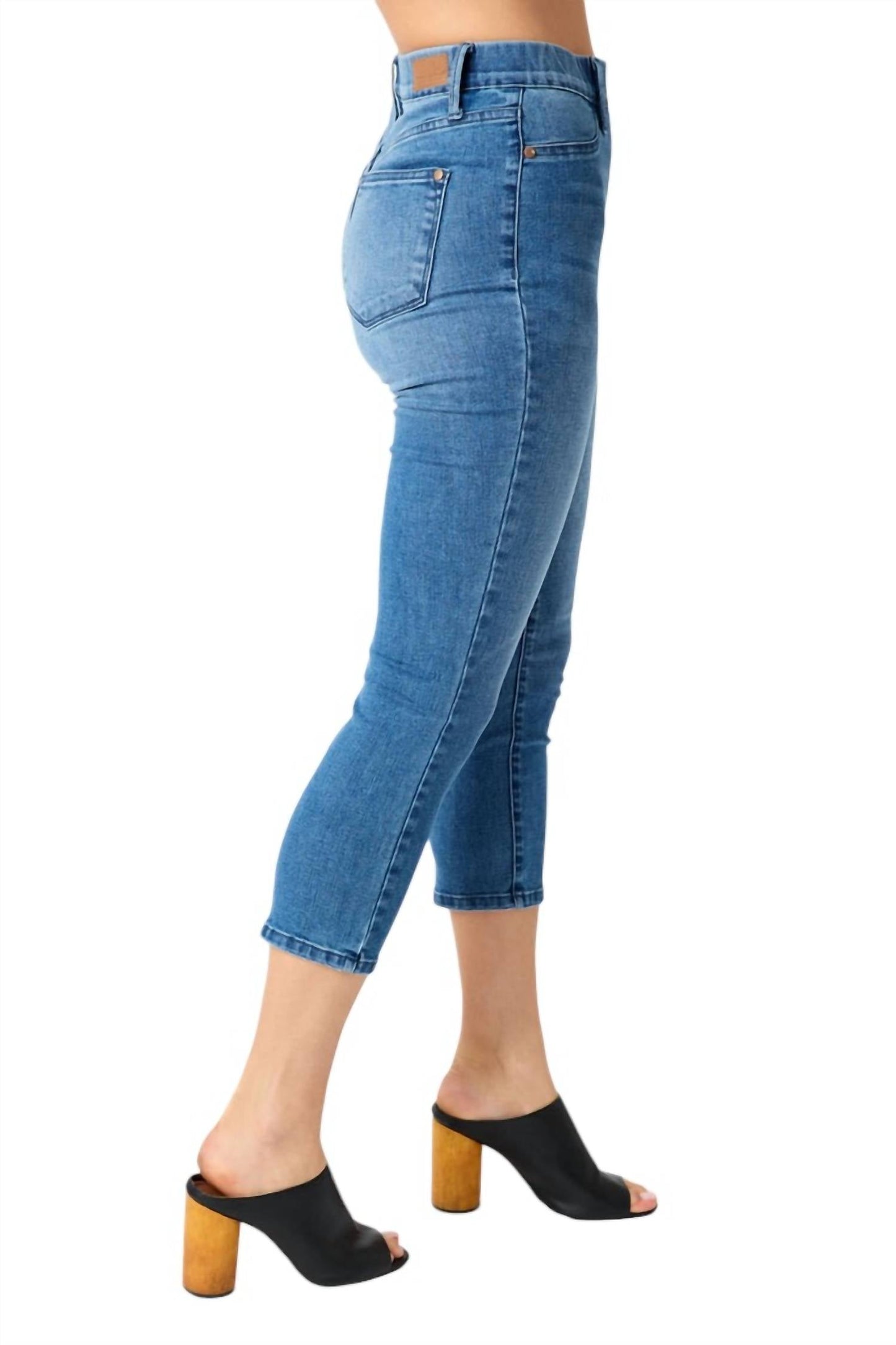 Judy Blue - HIGH WAIST PULL ON CAPRI DENIM