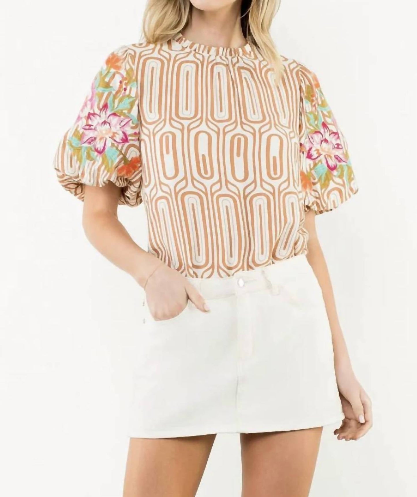 Thml - Flower Embroidered Short Sleeve Top