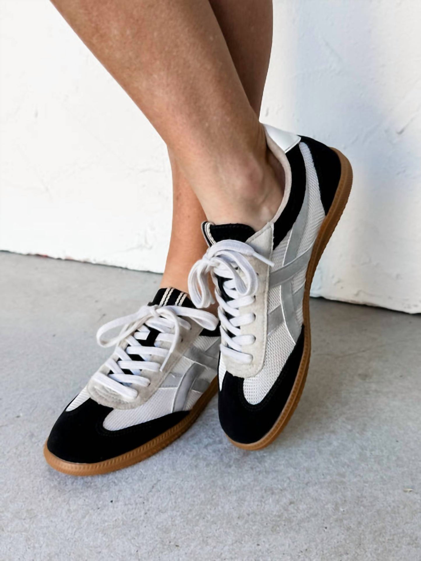Shu Shop - Women's Sasha Sneaker