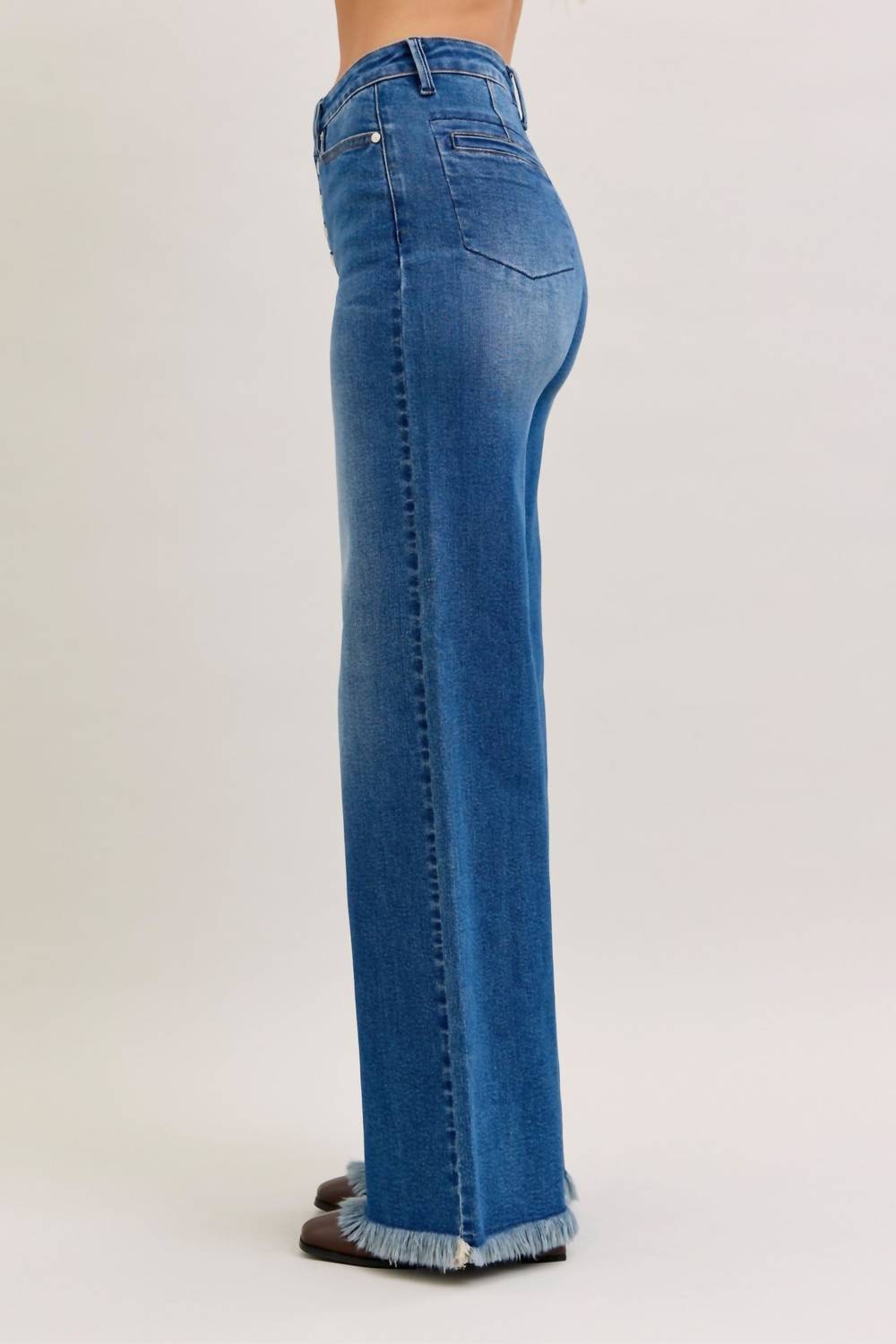 judy-blue-column-leg-button-fly-jeans