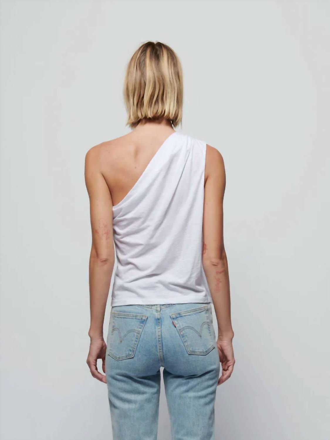 A.Ren - Women's Emberly One Shoulder Tank Top