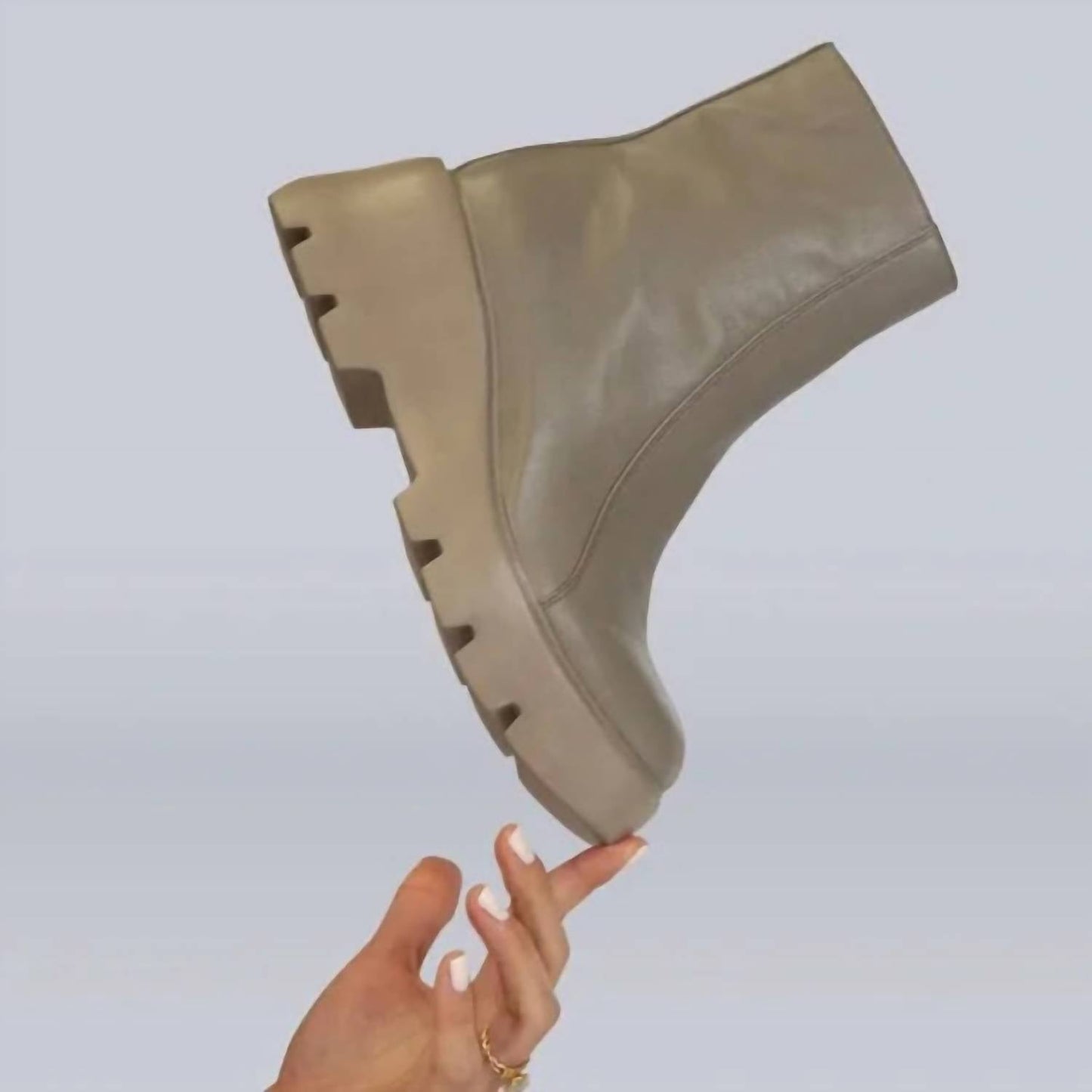 Naked Feet - Xenus Lug Sole Boot