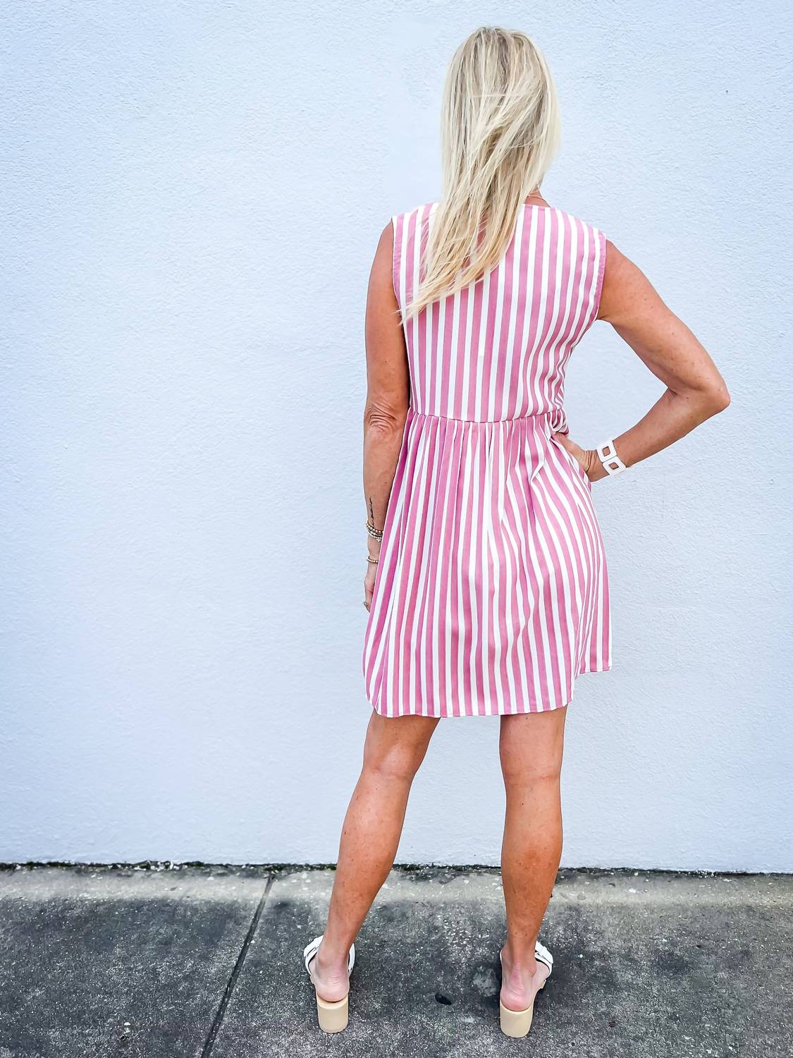 Anniewear - Tied With A Bow Striped Babydoll Dress