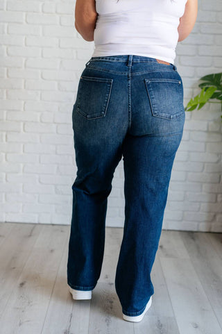 Judy Blue - Mid Rise Control Top Classic Straight Jeans