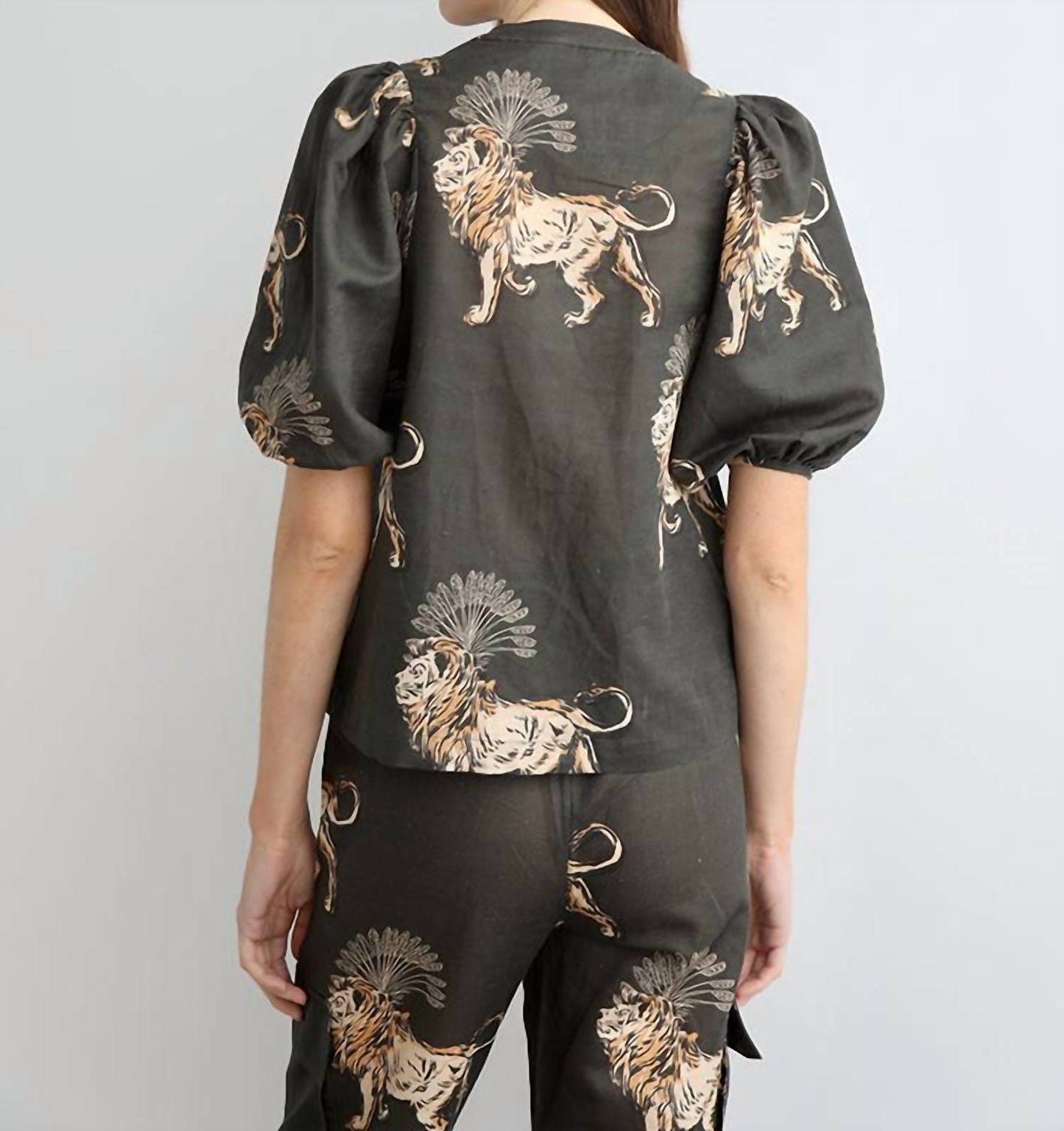 Las Surenas - Lion Palms Balloon Shirt