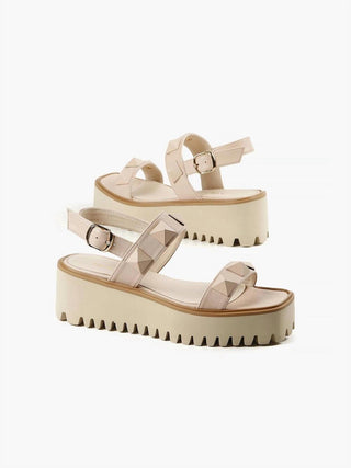 All Black - Pyramid Stud Flatform Sandal