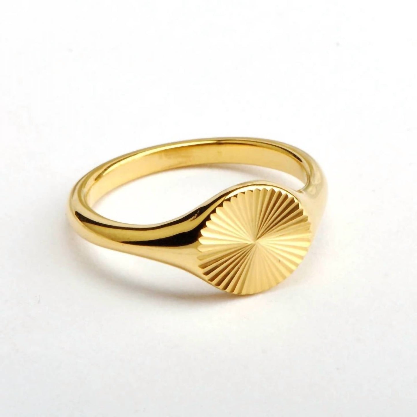 Ellie Vail - Darcy Sunburst Signet Ring