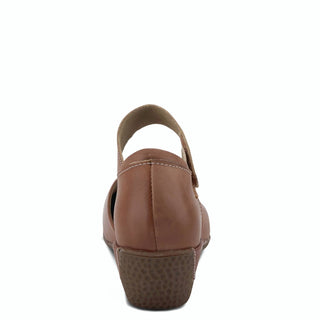 L'Artiste - Women's Gloss Mary Jane Shoes