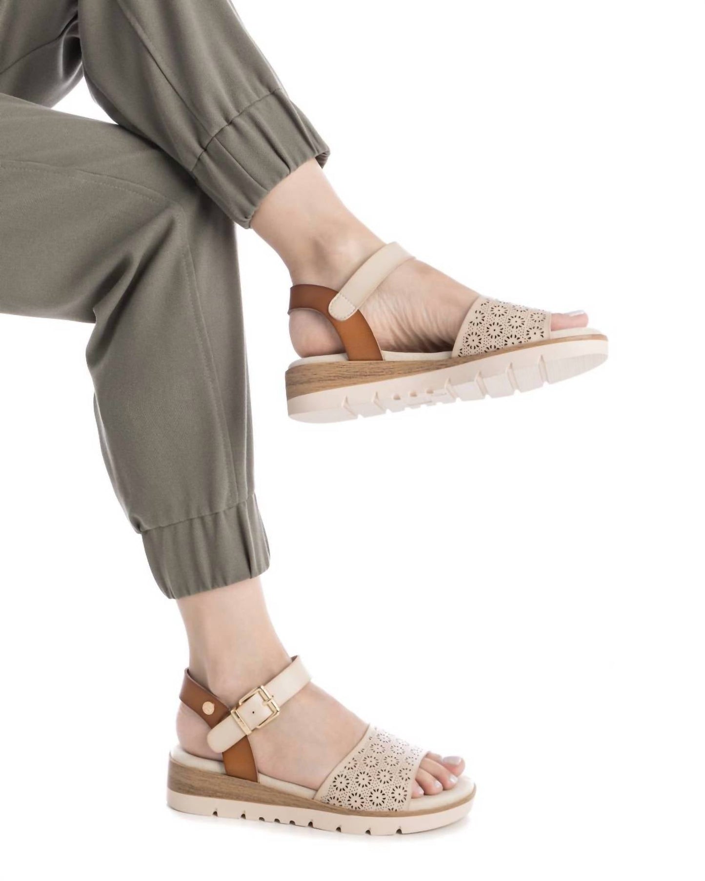 Xti - Women's Buckled Wedge Sandals