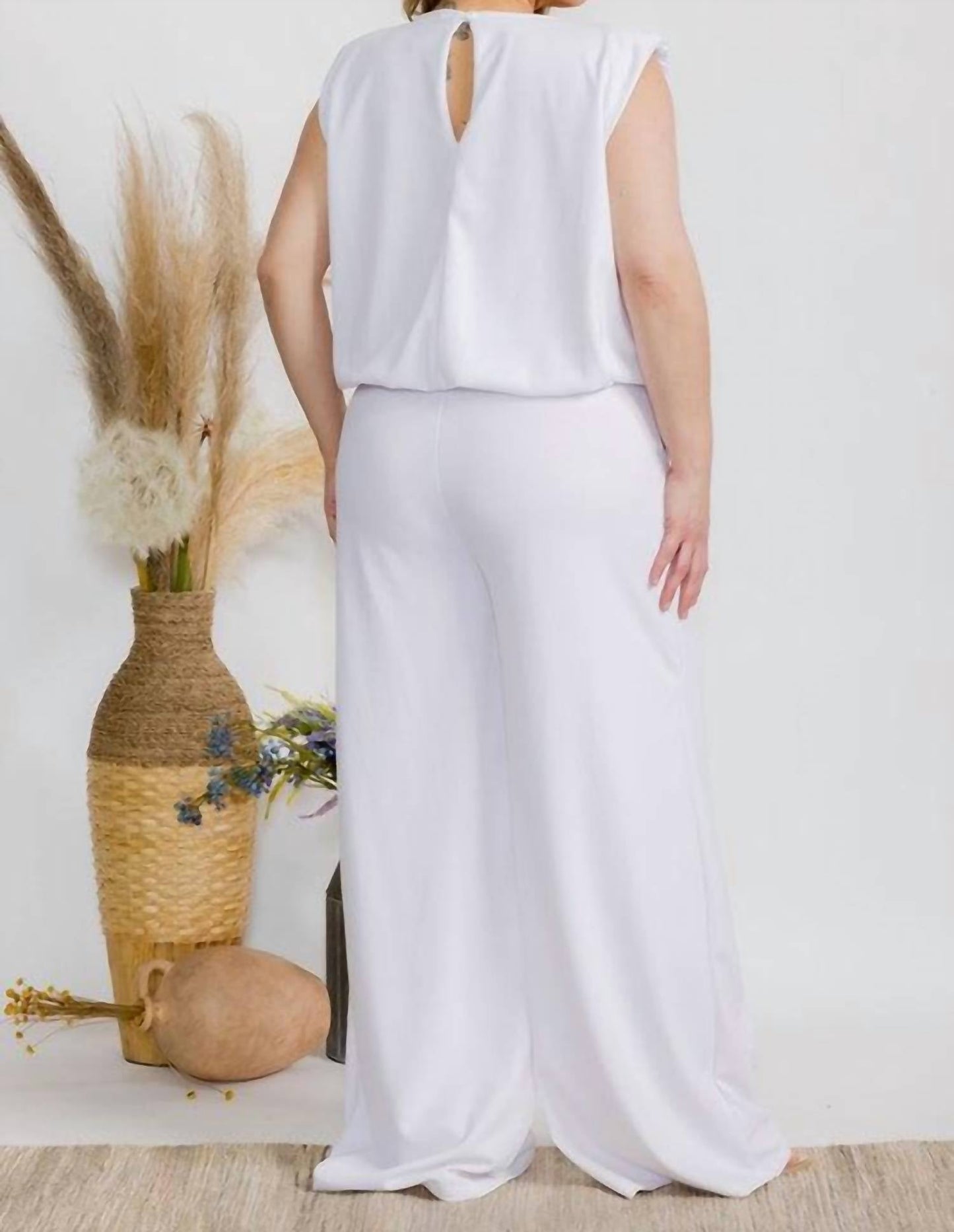 Karen T Design - Sleeveless And Wide-leg Pant Set