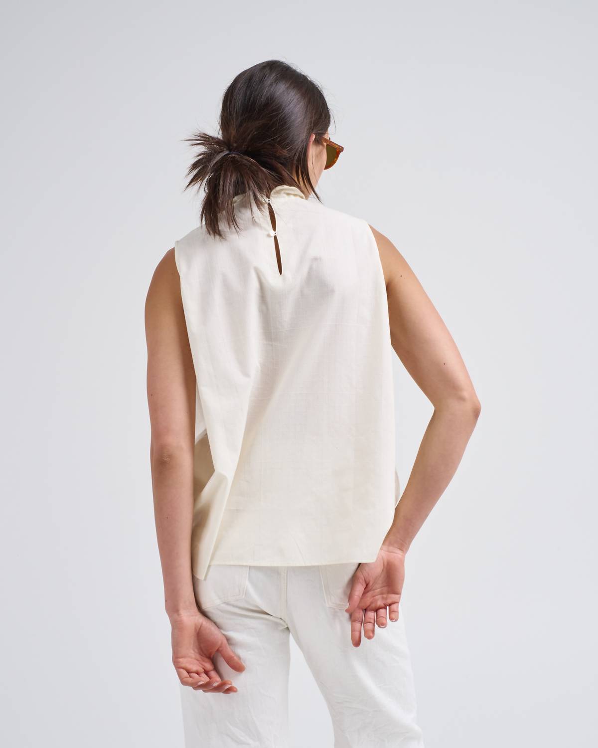 Chimala - Sleeveless Tuck Collar Blouse