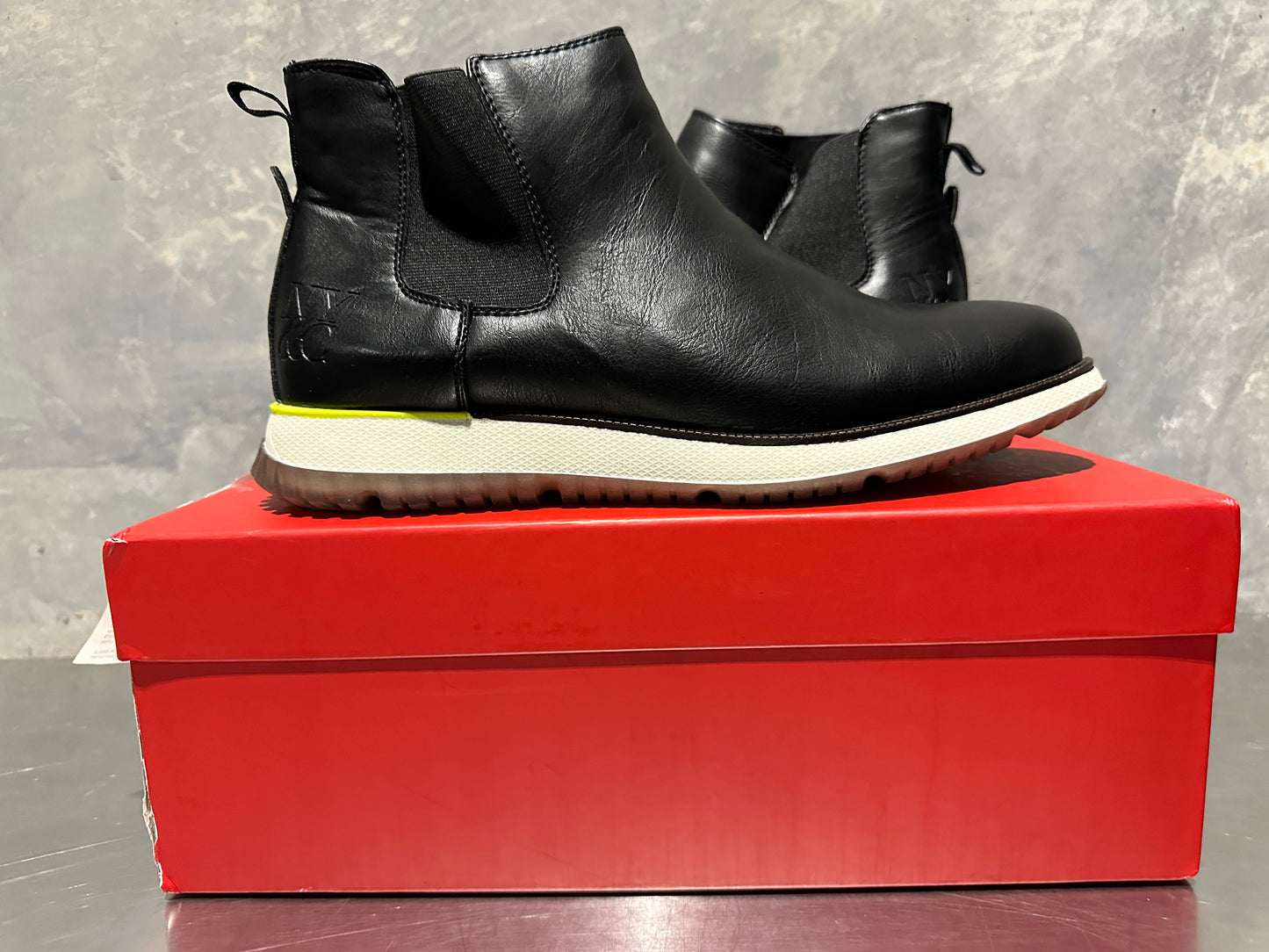 New York And Company Men's Parker Chelsea Boots Black Size 10