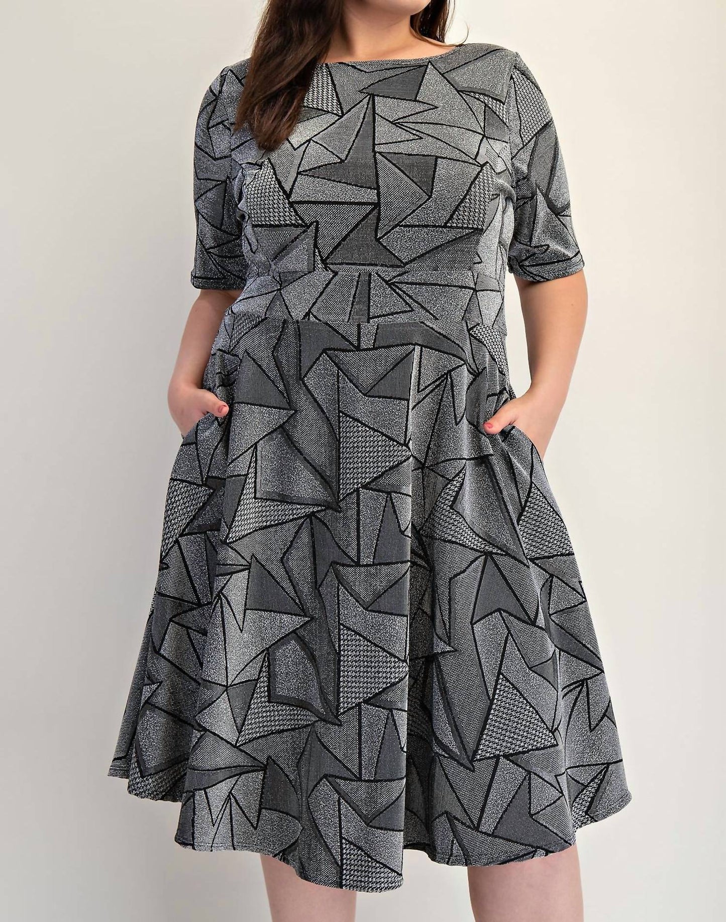 The Curve La - Plus Size Lurex Knit Short Sleeve Midi Dress With Pockets