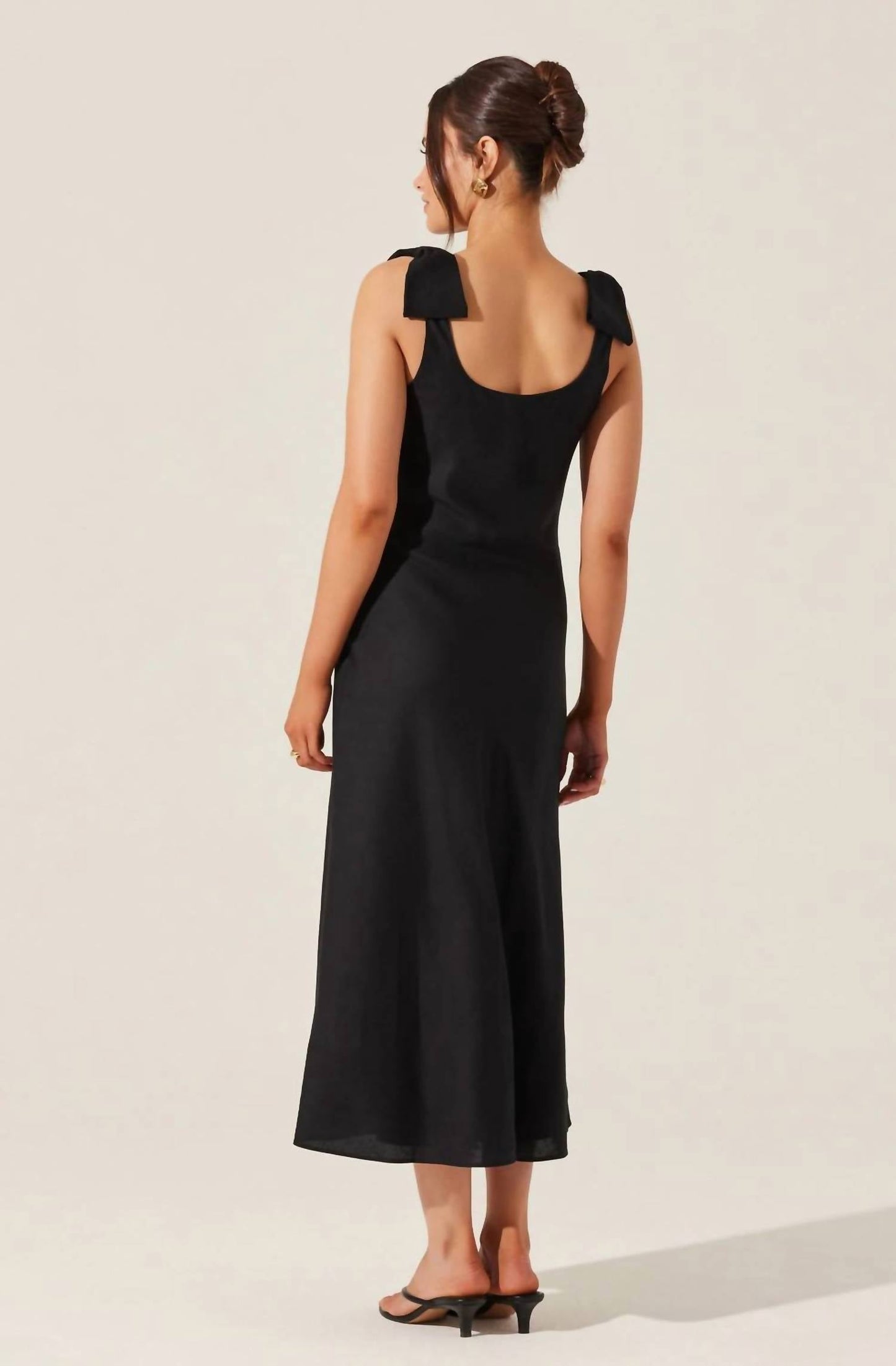 Astr - Kateleya Midi Dress