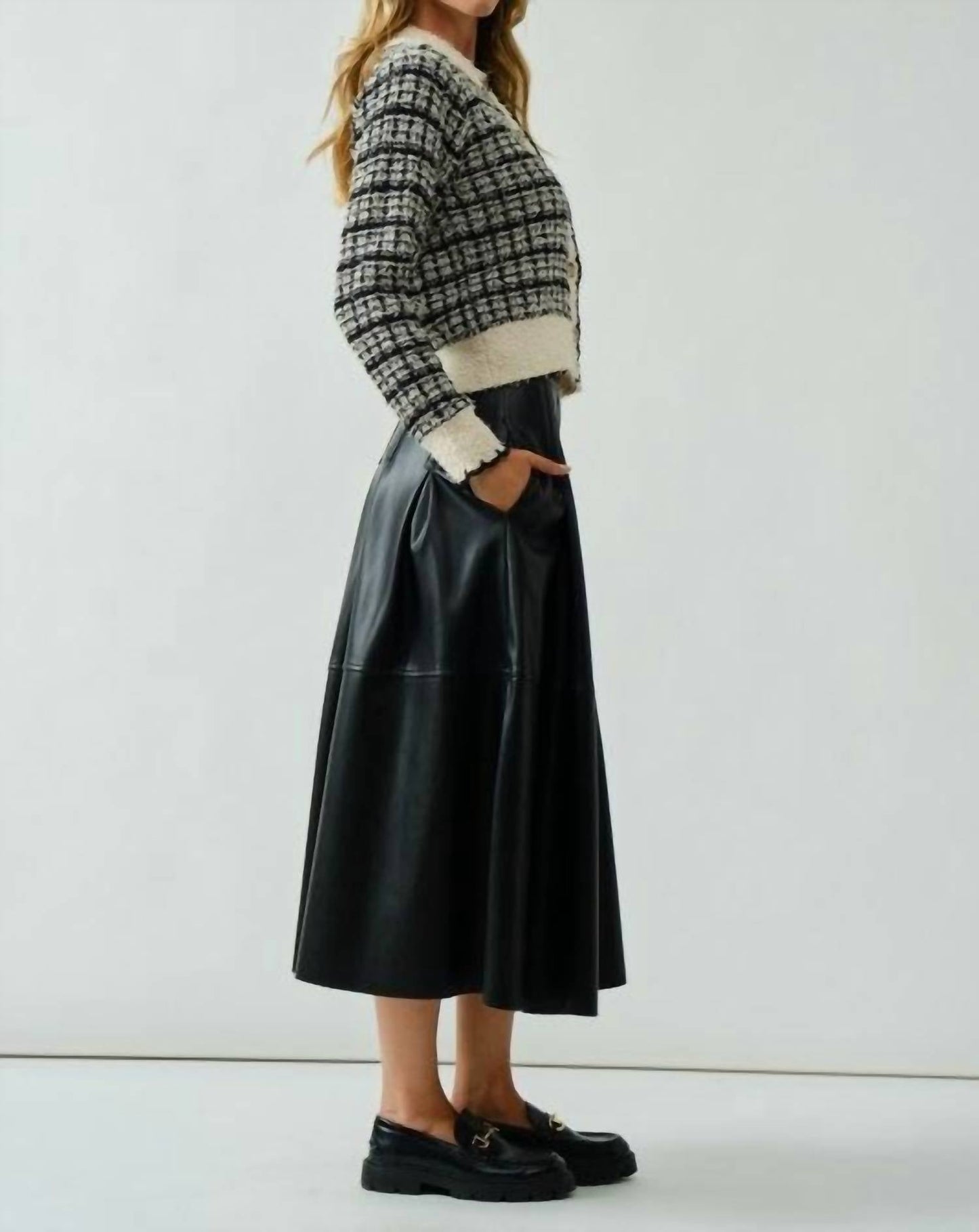 Aaron & Amber - Soft Tweed Cardigan