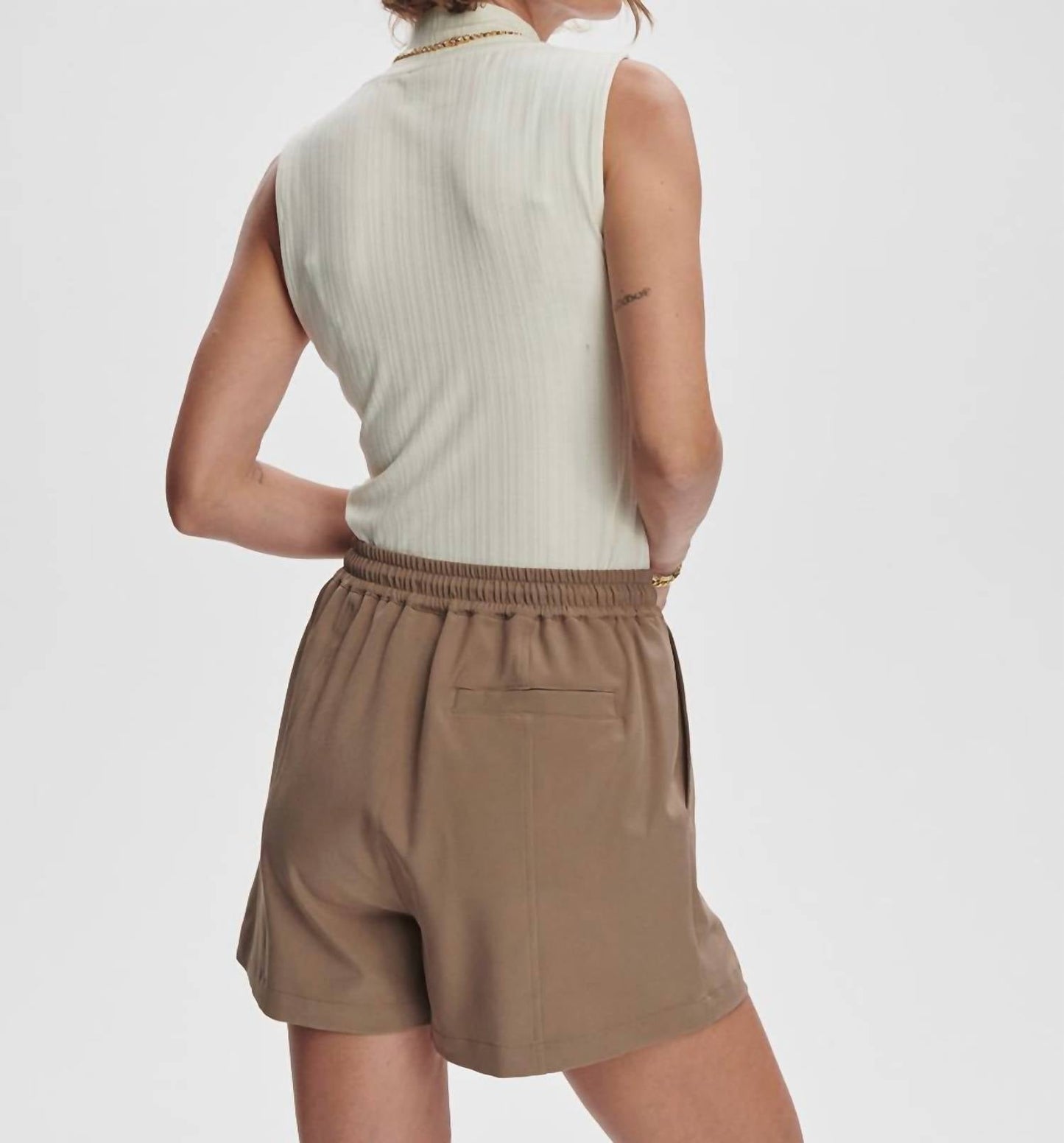 Varley - Esmond Mid Rise Short