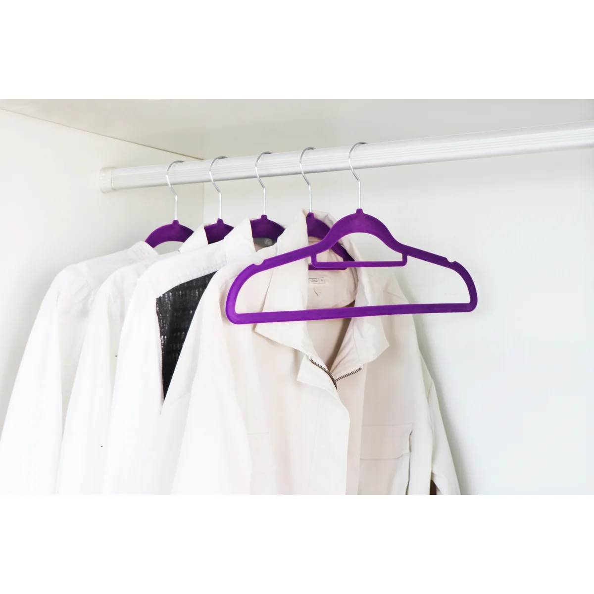120 Pack of Premium Velvet Non-Slip Hangers with 360 Degree Rotatable Hook