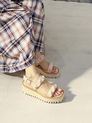 All Black - Pyramid Stud Flatform Sandal