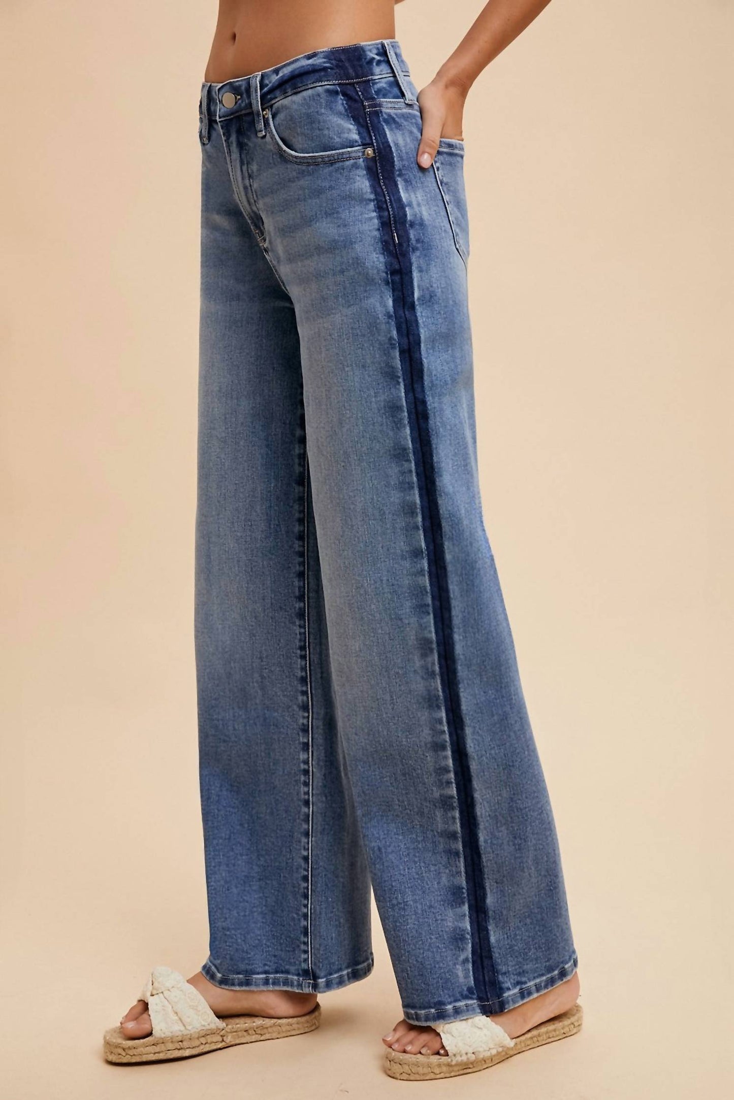Anniewear - Side Stripe Baggy Jeans