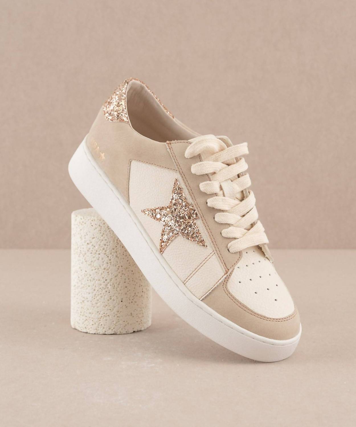 Oasis Society - Women's Liberty Glitter Star Sneaker