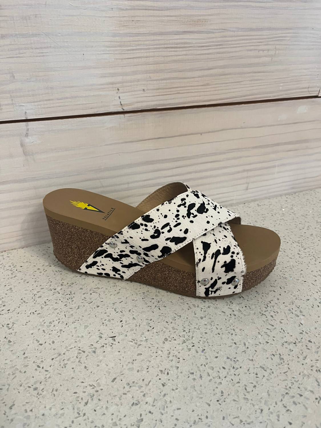 Volatile - Women's Riverside Cowhide Wedge Sandal