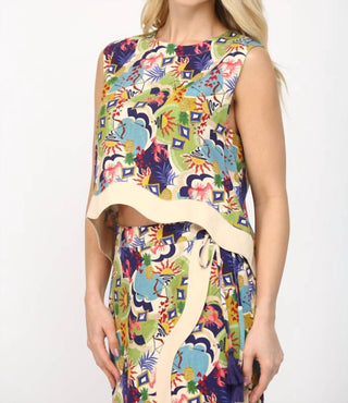 Fate By Lfd - Wave Color Contrast Sleeveless Top