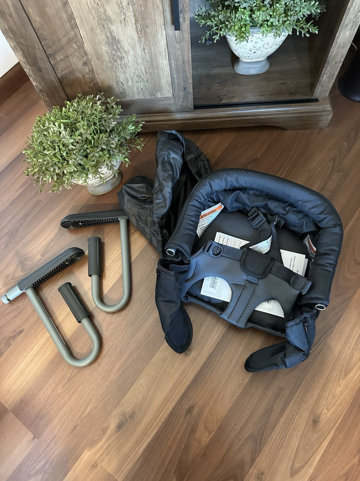 Inglesina Fast Table Chair  13 Years  Black Open Box Box Damage