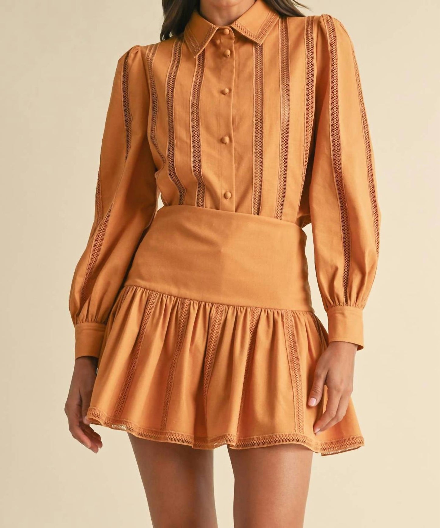 Eb Luxe - Elegant Pleaded Mini Skirt