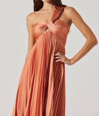 Astr - Rasya Pleated Maxi Dress