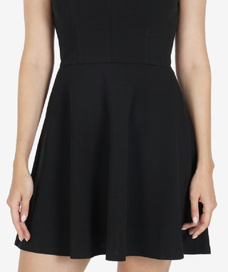 Speechless Women's Pocketed Scalloped Sleeveless V Neck Short Fit Flare Dress Black Size Large