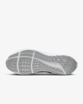Nike - WOMEN'S PEGASUS 40 ROAD RUNNING SHOES