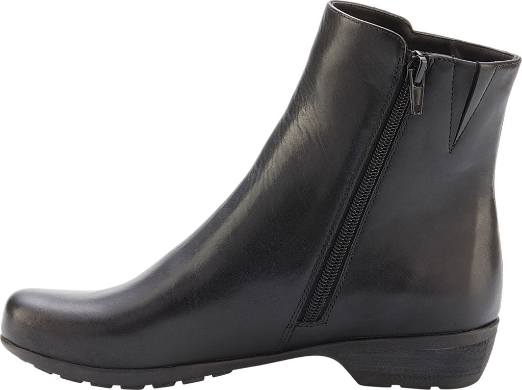 Walking Cradles Women's Elsie Ankle Bootie Black Size 6 WW (EE)