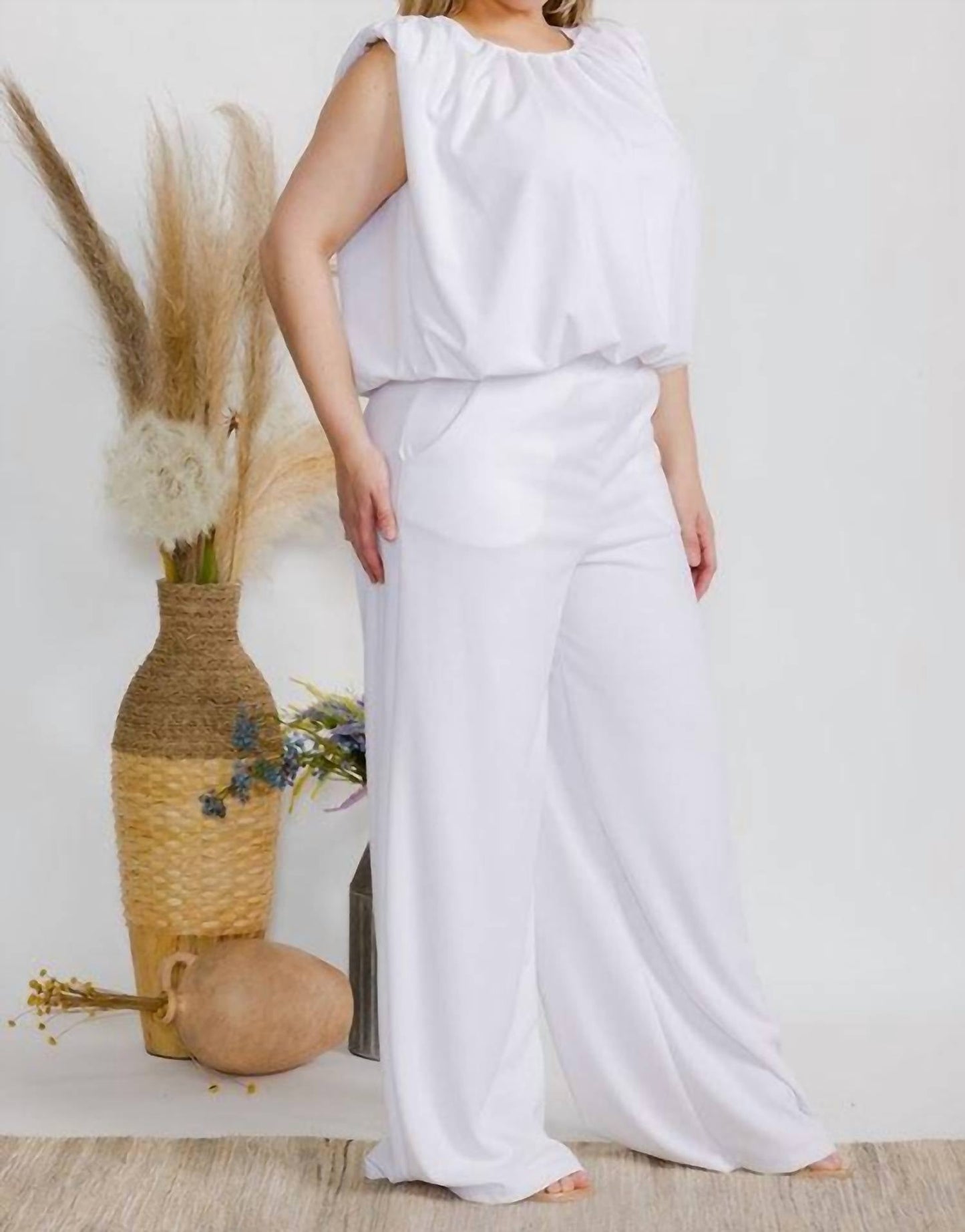 Karen T Design - Sleeveless And Wide-leg Pant Set