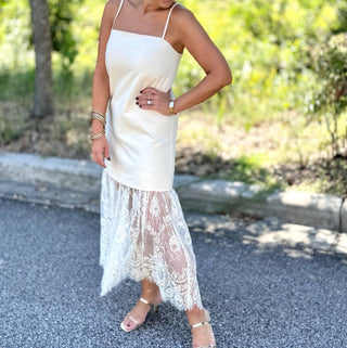 Aureum - Lace Trim Midi Dress