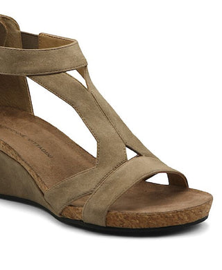 Adrienne Vittadini Women's Thayer Wedge Sandal Shoes Brown Size 7.5 M