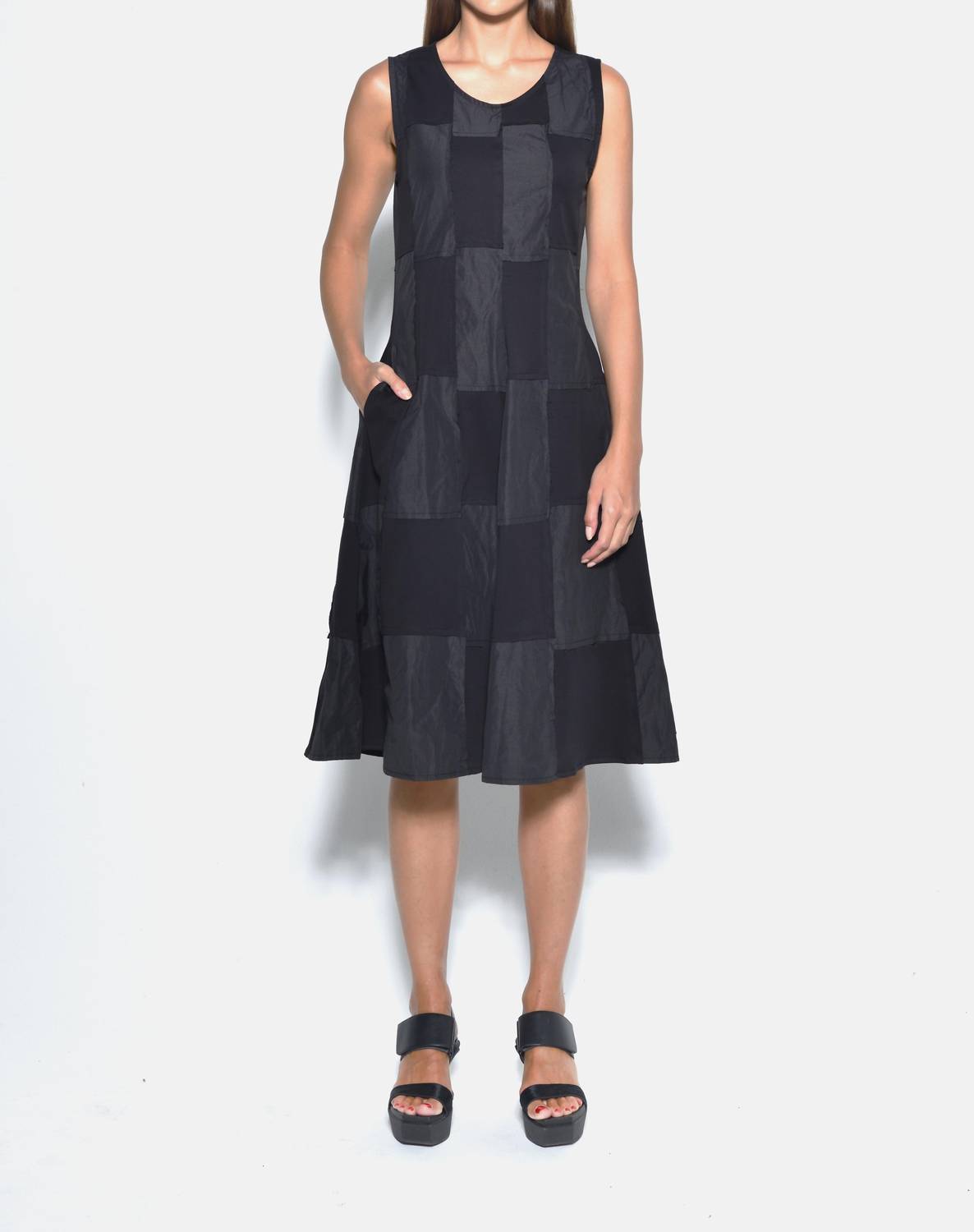 Simply Mila - Sleeveless Chessboard dress