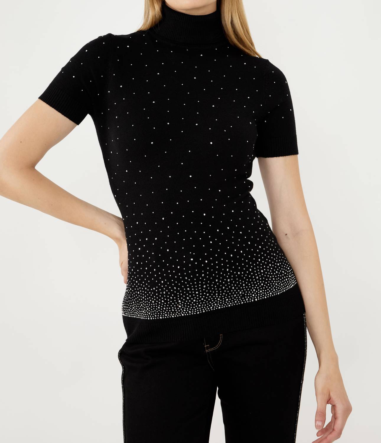Frank Lyman - Fitted Polka Dot Knit Top