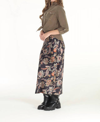 Paparazzi - Tencel Slub Snap Front Long Sleeve Shirt