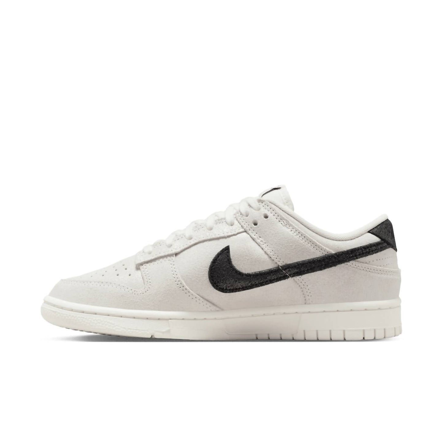 Nike - Women's Dunk Low Se Sneakers